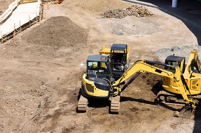 niwelacja terenu, koparki