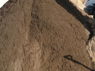 ziemia sypana z&nbsp;taśmociągu